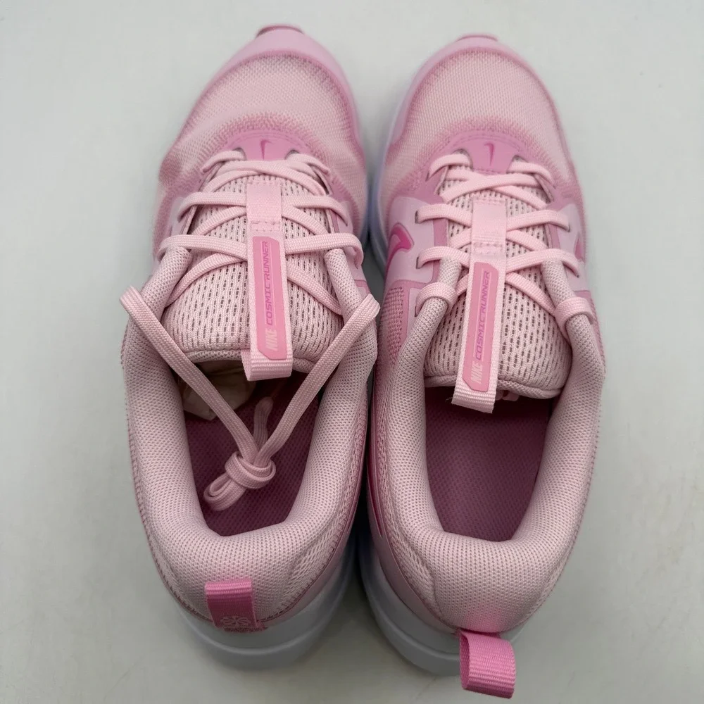 Nike cosmic runner